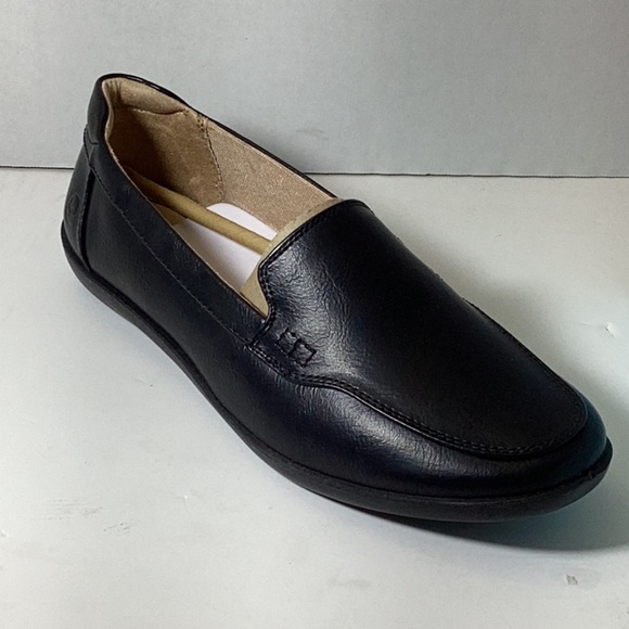 Nina Loafer - Picture 8 of 12